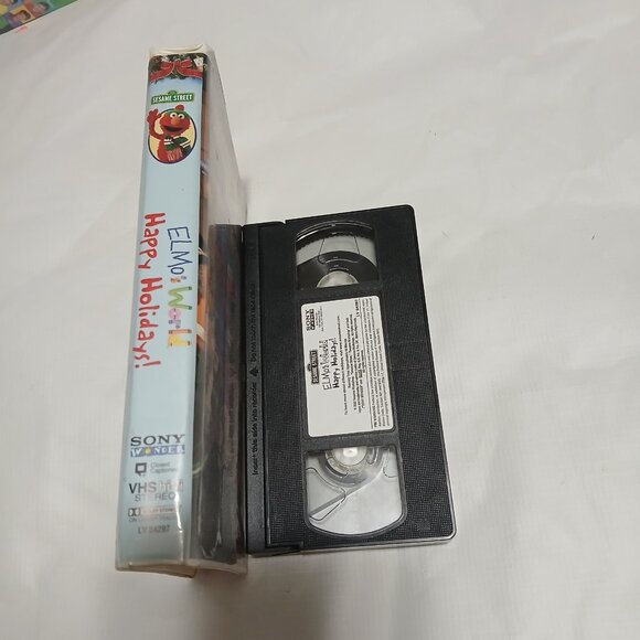 Elmo's World Happy Holidays Sesame Street VHS 2002 Video Tape VTG Clamshell Ripa - Picture 3 of 5
